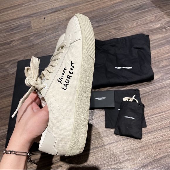 SAINT LAURENT - Off White Worn-Look Court Classic - Picture 4 of 5